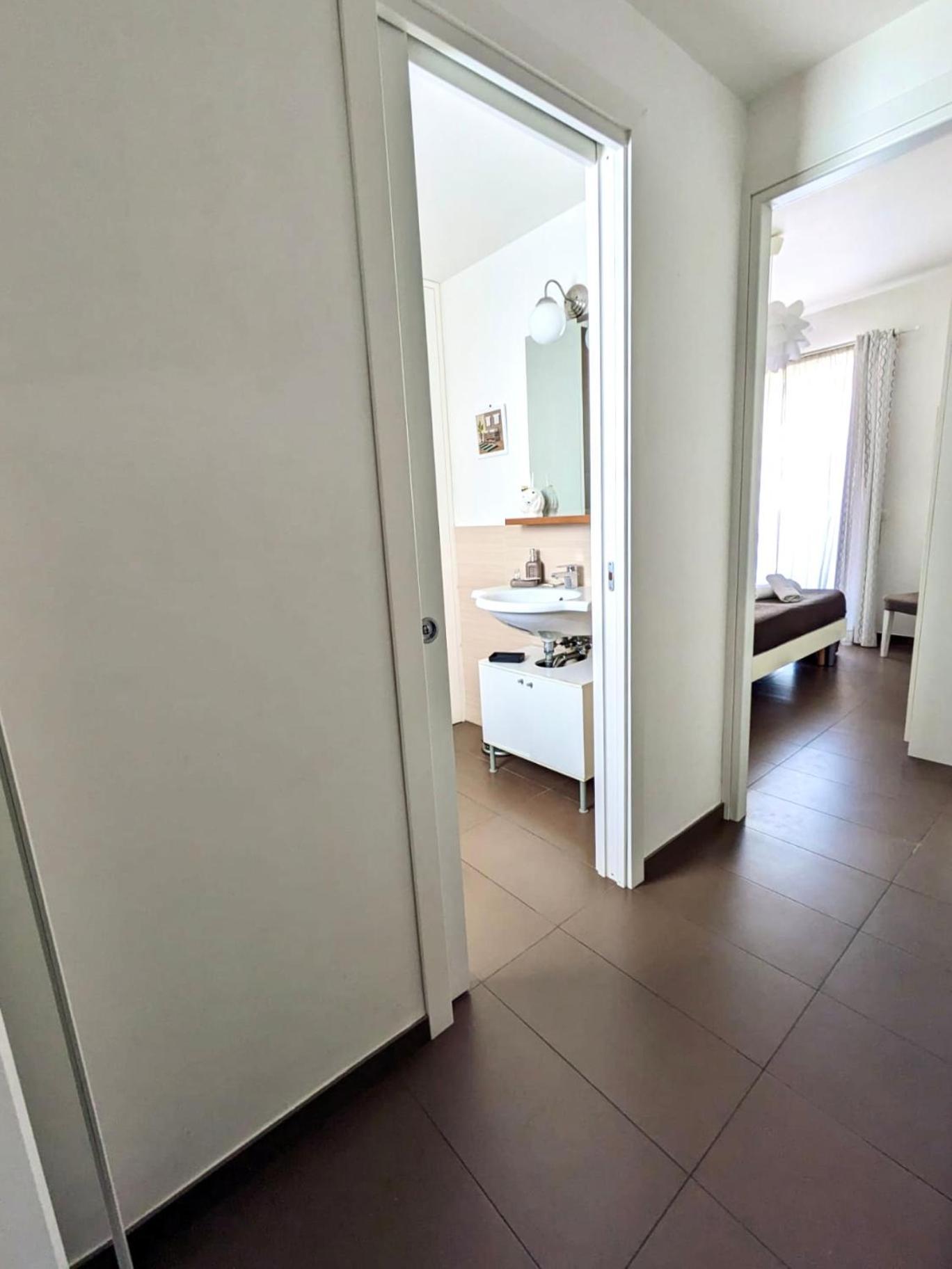 Mare Del Sud , Lovely Apartment With Sea View Pozzallo Exterior foto